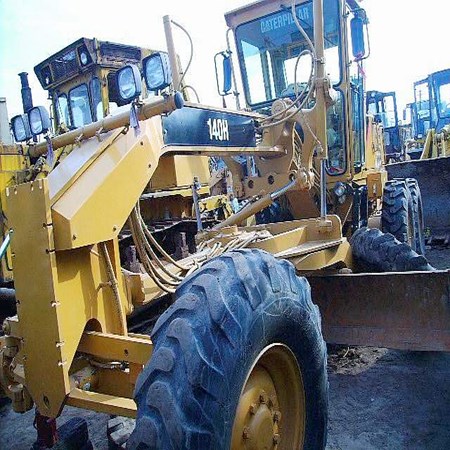 CAT 140H grader 